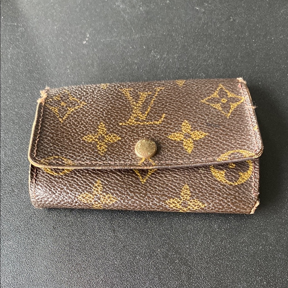 Authentic Louis Vuitton Brown Monogram Key Case